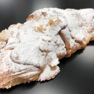 AlmondCroissant_Oliviers_Bakery