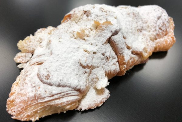 AlmondCroissant_Oliviers_Bakery